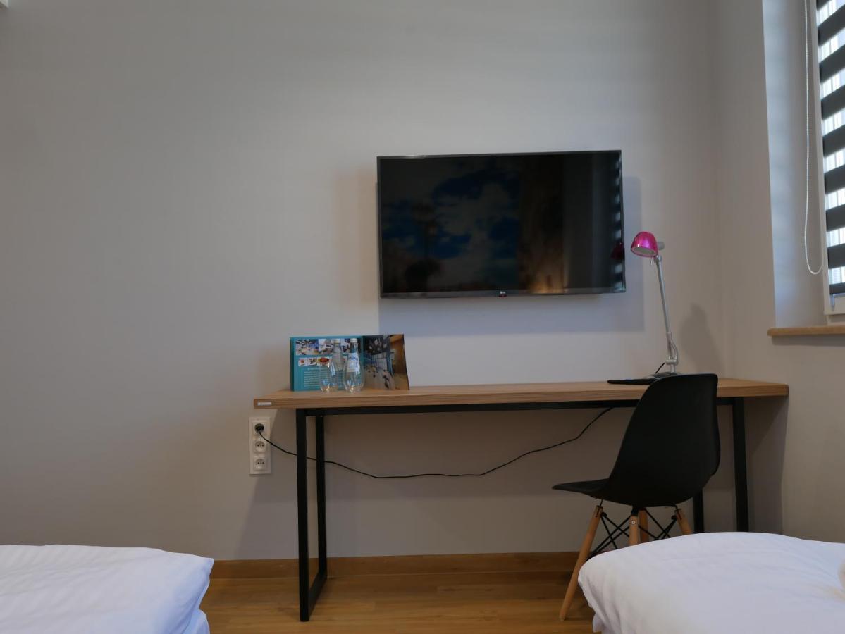Blue Hotel Калиш Экстерьер фото